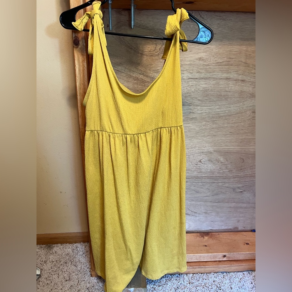 Shoulder tie sun dress